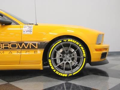 MUSTANG yellow + STRIPES ,a Set for 4 tires (301)