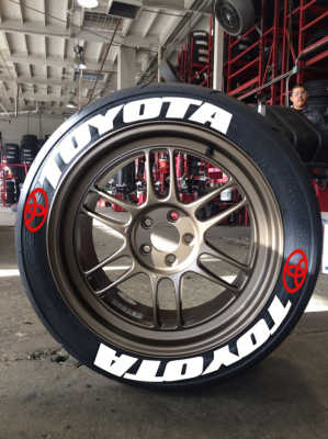 Toyota + Logo Red, Set for 4 Tires (1397)