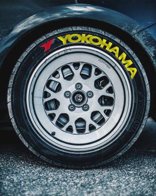 YOKOHAMA YELLOW , a Set for 4 tires(252)
